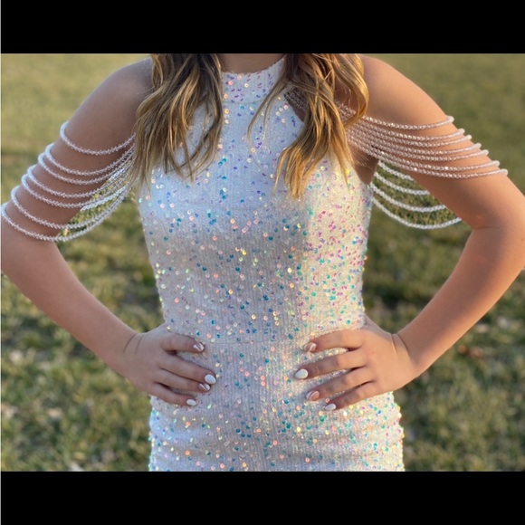 Maddie Leigh Homecoming / winter Christmas holiday formal dress w/sequins - Picture 2 of 10
